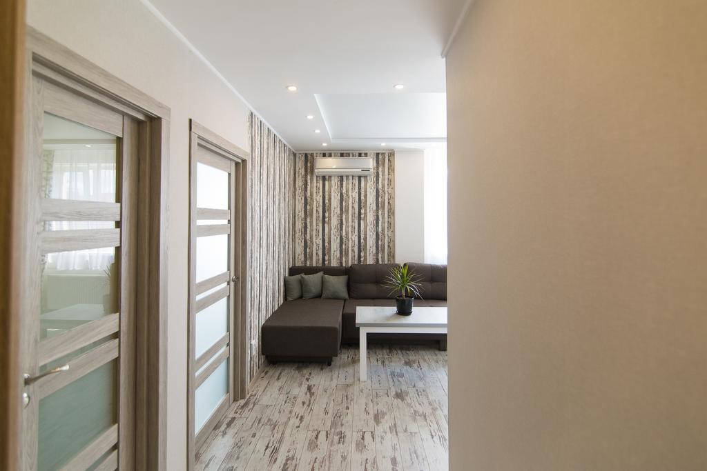 Vip Apartmen Lägenhet Sumy Exteriör bild