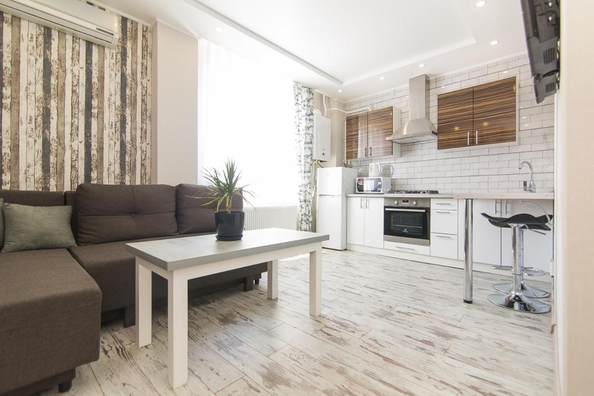 Vip Apartmen Lägenhet Sumy Exteriör bild